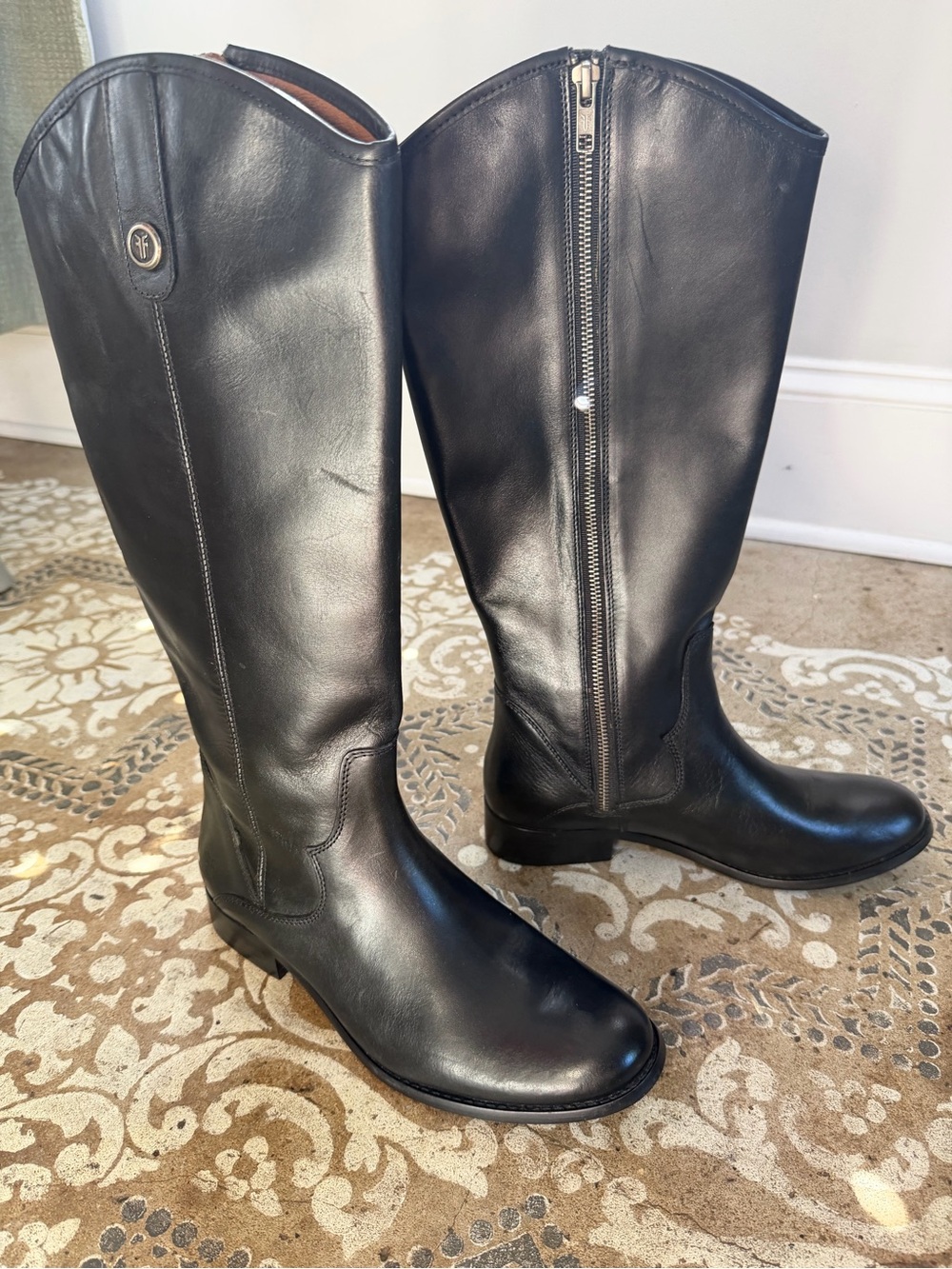 Frye size 8 Black Leather Tall Riding Boots with Side Zip
